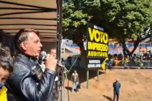 Bolsonaro volta a ameaçar eleições e diz que ‘não aceitará farsas’