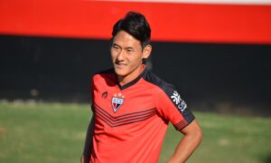 Chico revela sonho de jogar na seleção sul-coreana e destaca aprendizado em outros países