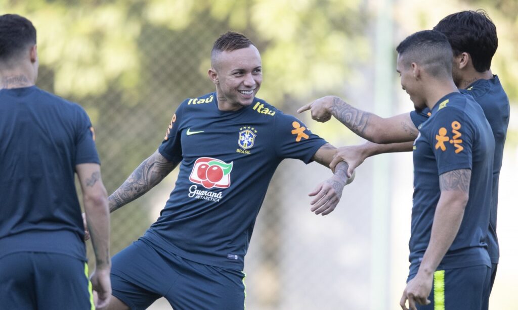 Brasil e Argentina se enfrentam na semifinal