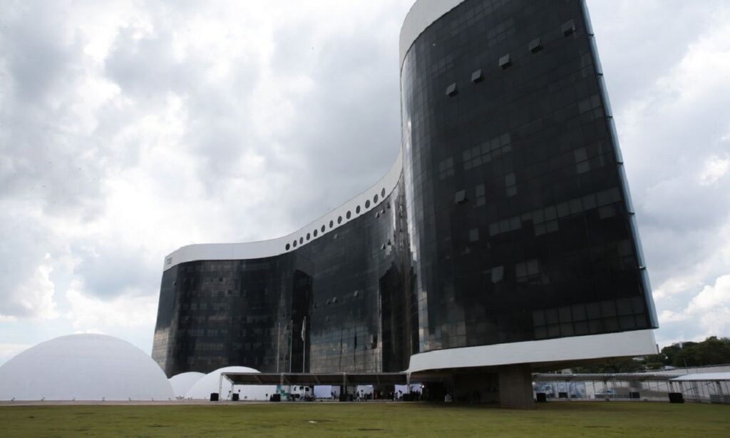 TSE alerta sobre mensagens falsas de anulação das eleições