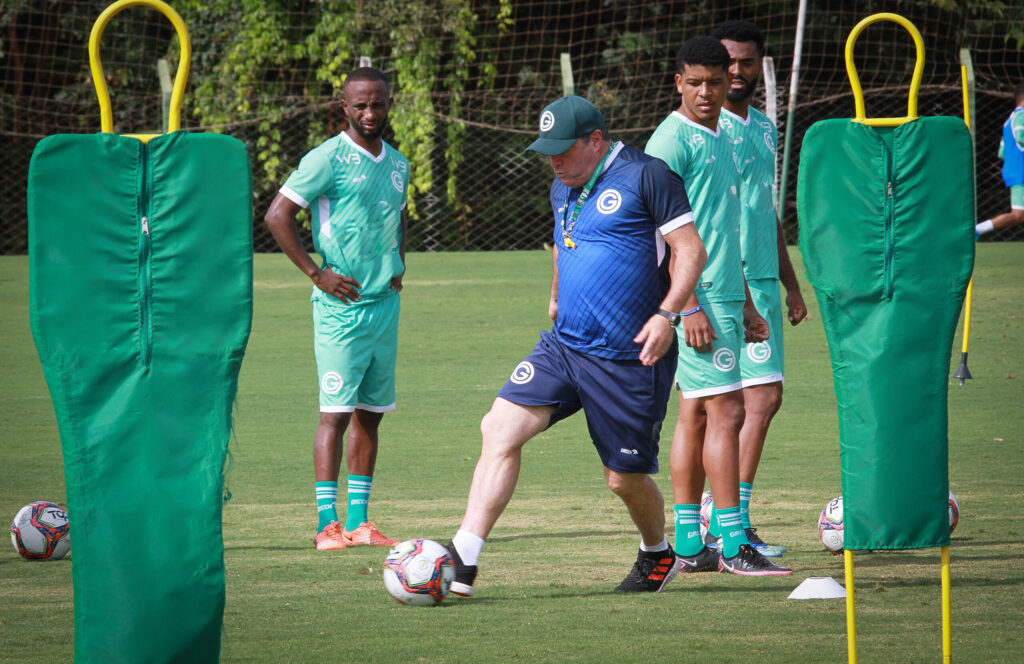 Goiás realiza nesta terça-feira jogo-treino contra a Aparecidense