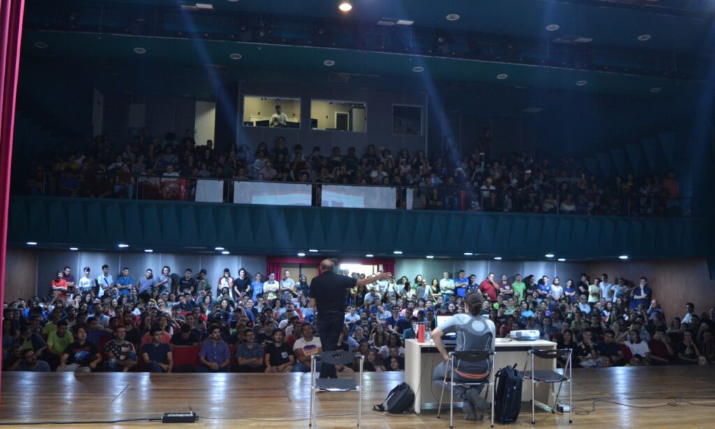 Feira de inovações tecnológicas do Brasil Campus Party Goiás termina neste domingo (8)