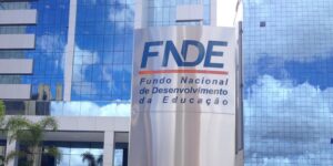 Ministro da Educação dispensa servidores do FNDE