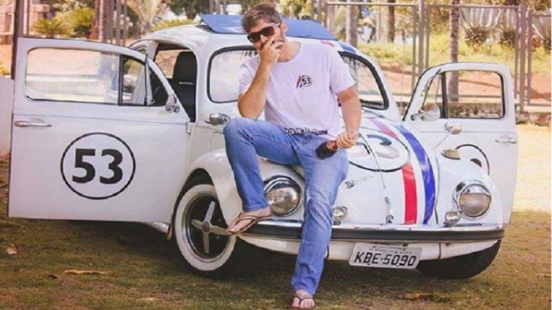 Aos 60 anos fusca ainda encanta admiradores