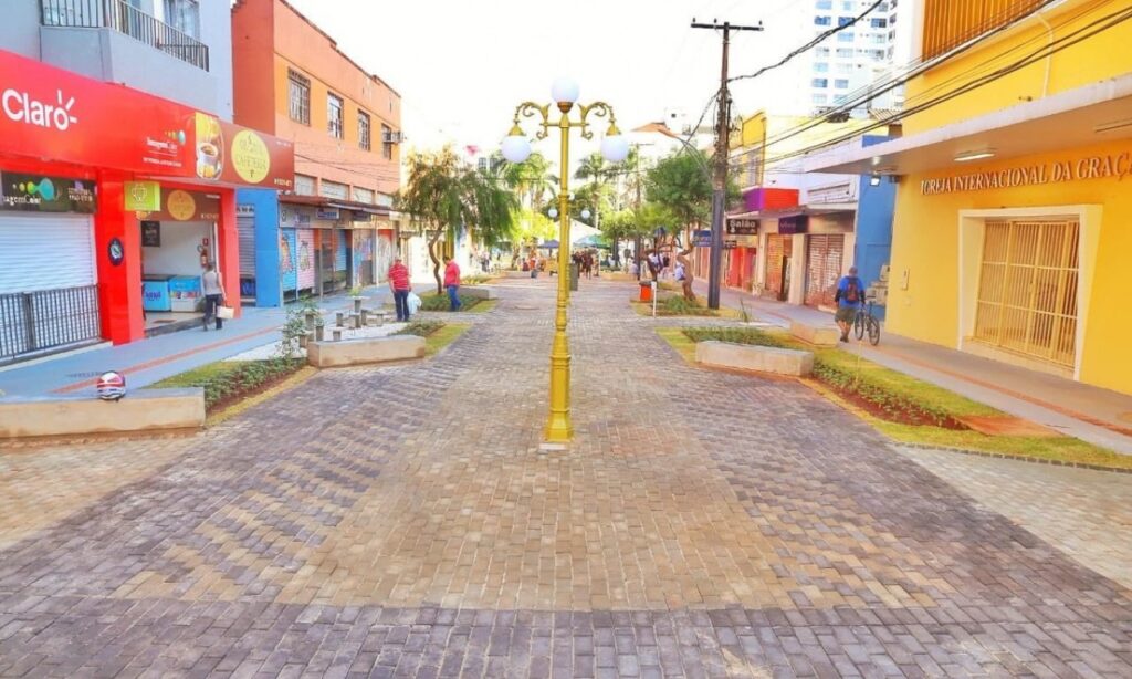 Prefeitura de Goiânia entrega nova Rua do Lazer no Centro