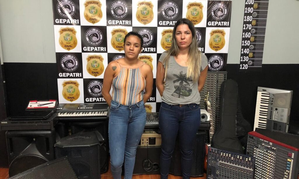 Mãe e filha são presas suspeitas vender instrumentos musicais furtados em igrejas