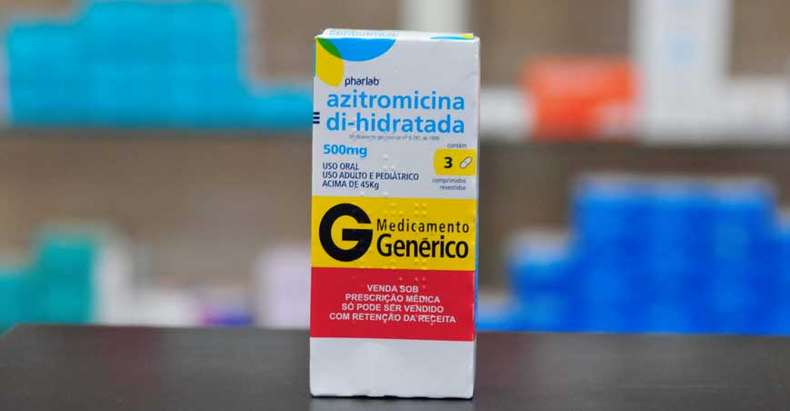 Azitromicina tem a mesma eficácia de placebo contra Covid-19