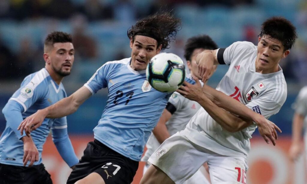 Uruguai e Japão empatam em jogo movimentado