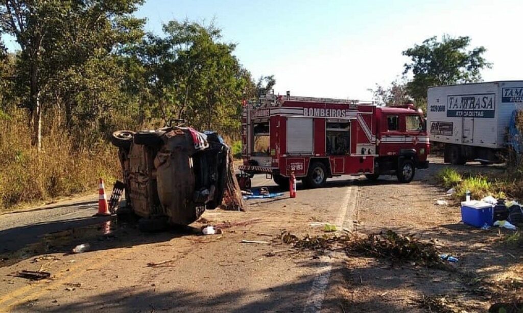 Acidentes no fim de semana deixam 17 feridos e 4 mortos em Goiás