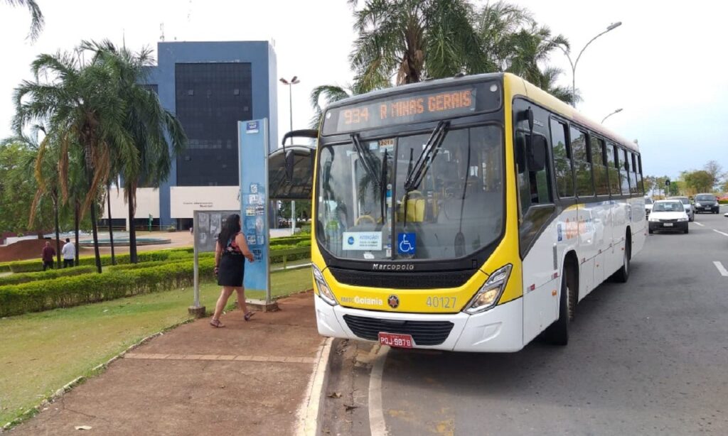 Greve no transporte público é adiada para negociação em Goiânia