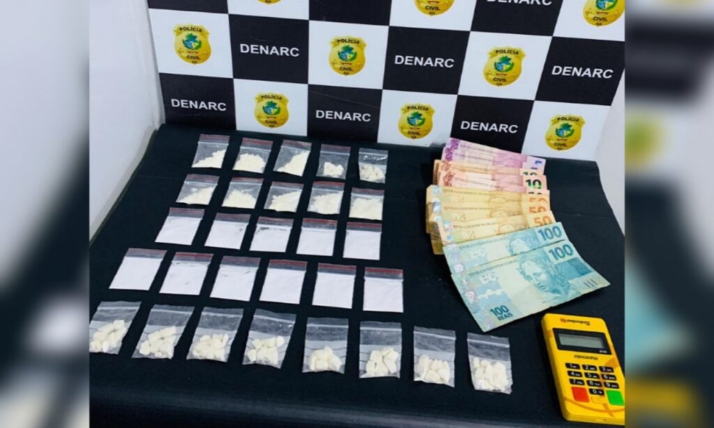 PM-GO prende homem que se passava por taxista para vender drogas