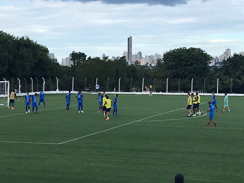 Goiás vence Aparecidense em jogo-treino