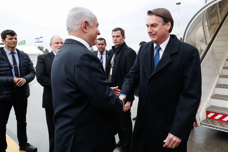 Bolsonaro chega a Israel e defende parcerias em segurança e defesa