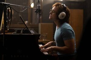 Cinco curiosidades sobre Elton John que o filme Rocketman não mostra