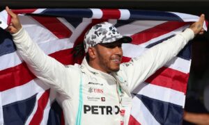 Lewis Hamilton fica em segundo