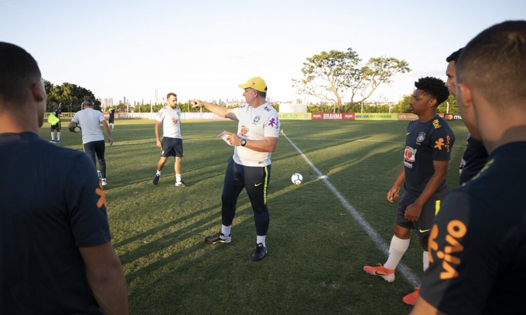 Brasil encerra sua preparação antes de enfrentar o Chile em Goiânia