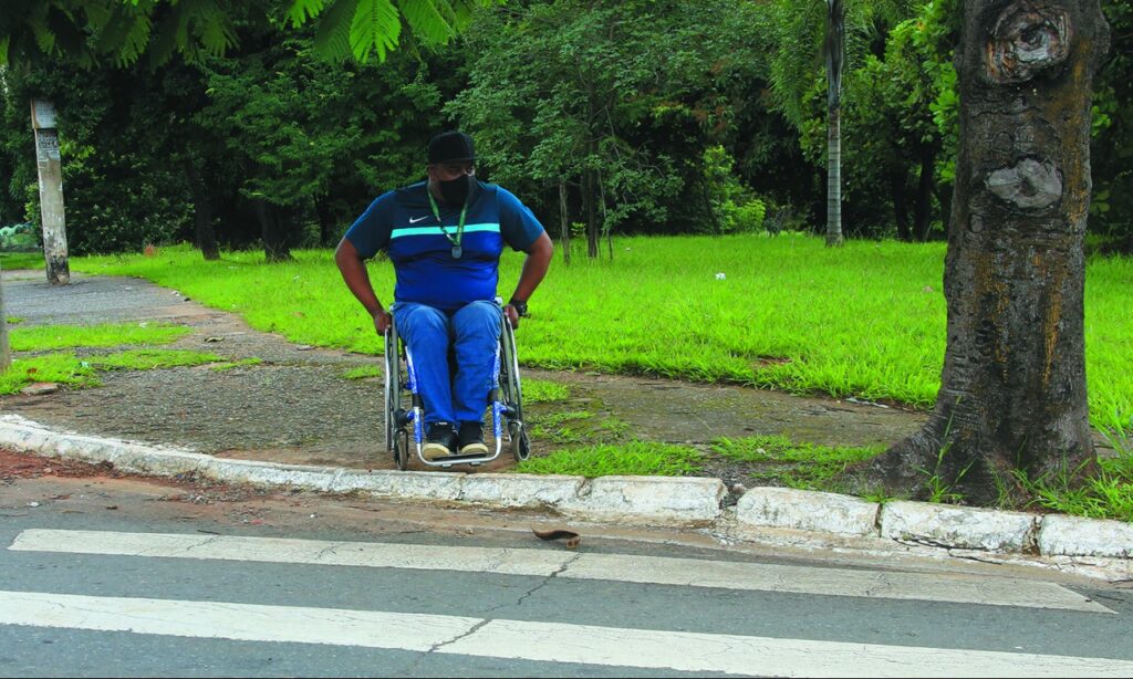 Goiânia carece de rampas para cadeirantes