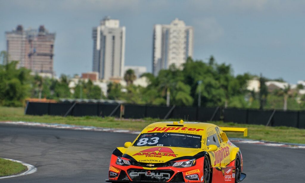 Gabriel Casagrande supera Thiago Camilo e conquista a segunda pole na temporada