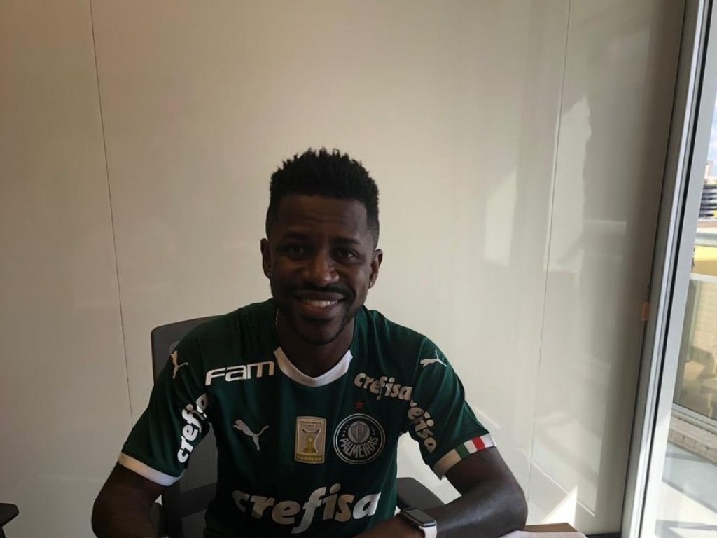 Palmeiras fecha com Ramires por quatro anos