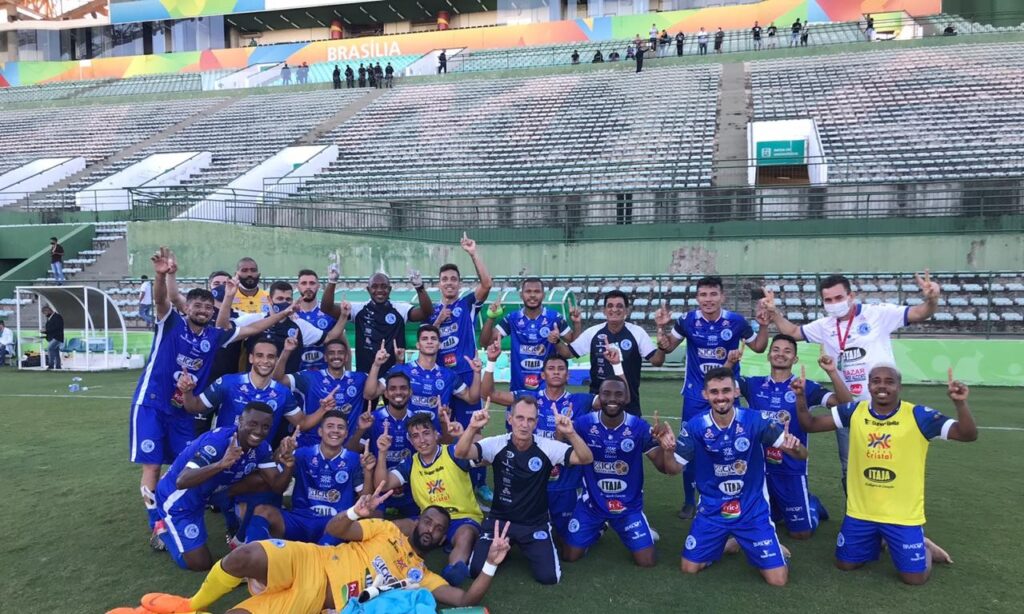 Luan Carlos enaltece esforço e superação de seus atletas em vitória do Goianésia