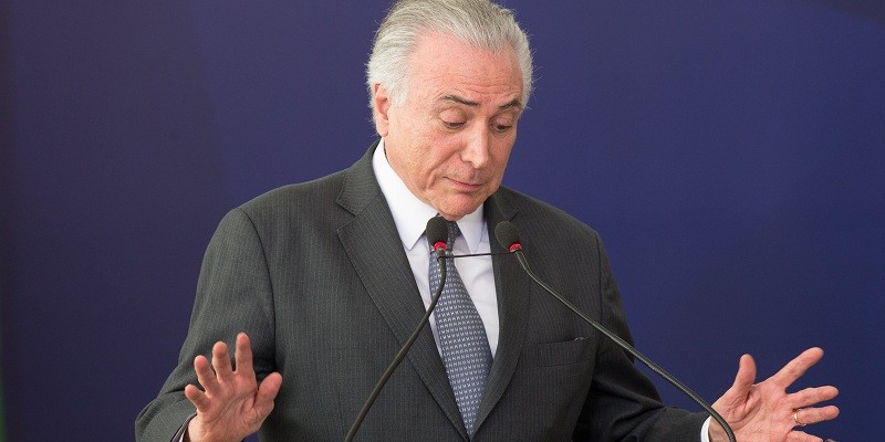 Temer diz que decidirá “lá na frente” reajuste de ministros