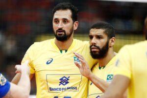 Jogador da seleção brasileira de vôlei é criticado por apoiar Bolsonaro