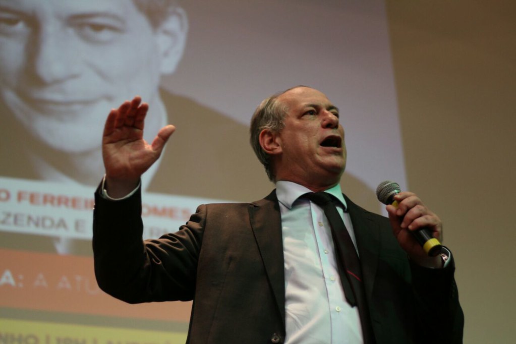 Ciro Gomes diz que Bolsonaro quer "produzir cadáveres" no 7 de setembro