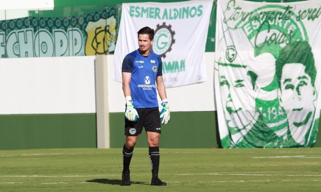 Tadeu falou sobre sua continuidade no clube e próximo jogo contra o Goianésia