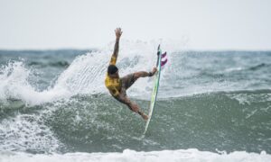 Brasil segue firme na busca pelo título dos Jogos Mundiais de Surfe