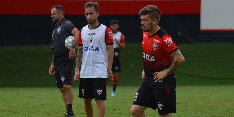 Atlético Goianiense recebe Avaí em jogo de vida ou morte