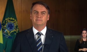 Bolsonaro destaca Medida Provisória para abertura de negócios