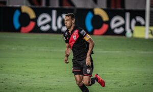 Atlético conta com retorno de Gilvan para enfrentar o Santos