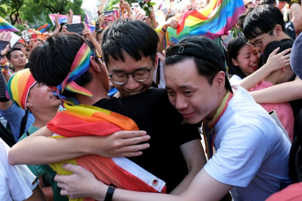 Taiwan é primeiro país da Ásia a legalizar casamento gay