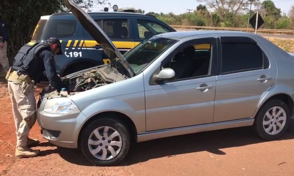 Casal é preso ao tentar fugir para Mato Grosso do Sul com carro roubado