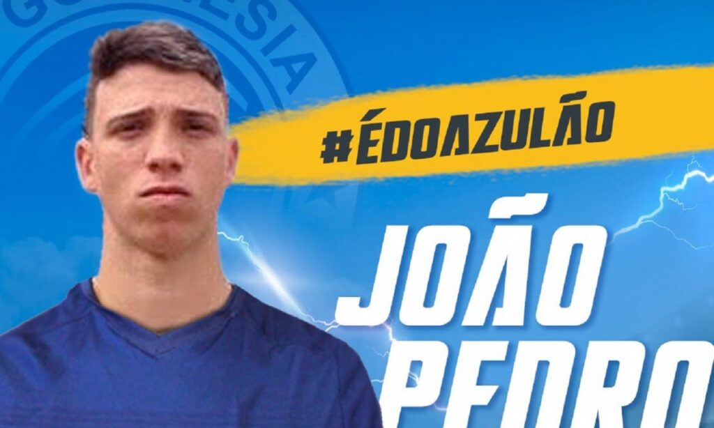 Goianésia fecha a contratação de artilheiro João Pedro