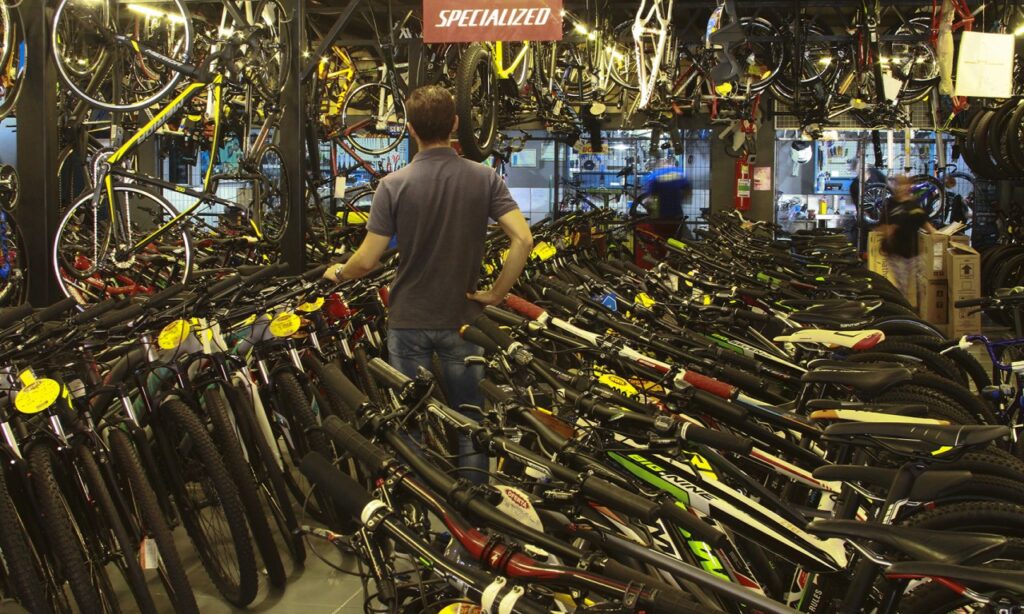 Bicicletas voltam a ser usadas como meios de transporte durante a pandemia