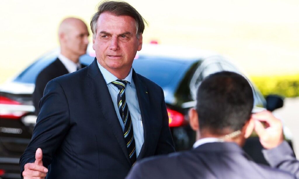 Bolsonaro vai à posse do novo presidente do Uruguai no domingo (01º/03)