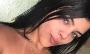 Mulher morre com tiro na cabeça ao brincar de roleta russa com namorado