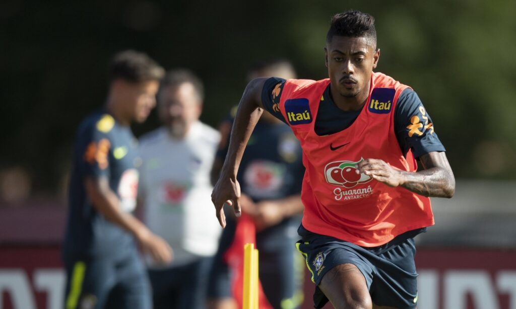 Bruno Henrique se torna o oitavo jogador a atuar em Goiás e defender a Seleção