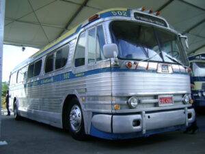 Ônibus abusam nas irregularidades