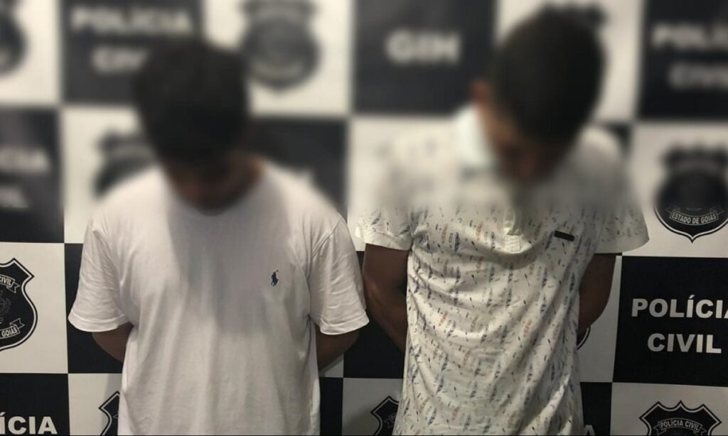 Dupla é presa suspeita de matar jovem com vários tiros na cabeça