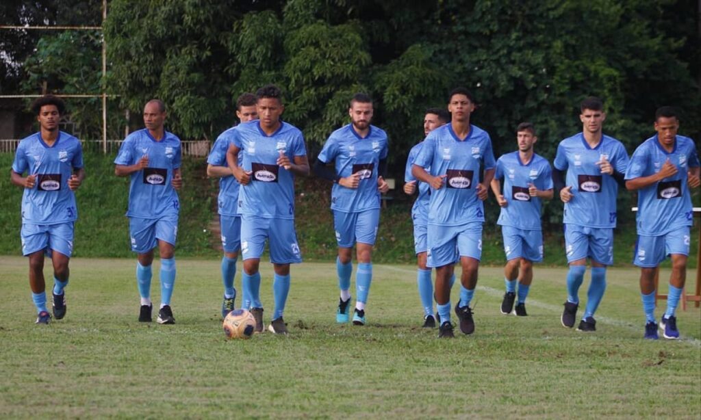 Quatro partidas completam a rodada neste domingo