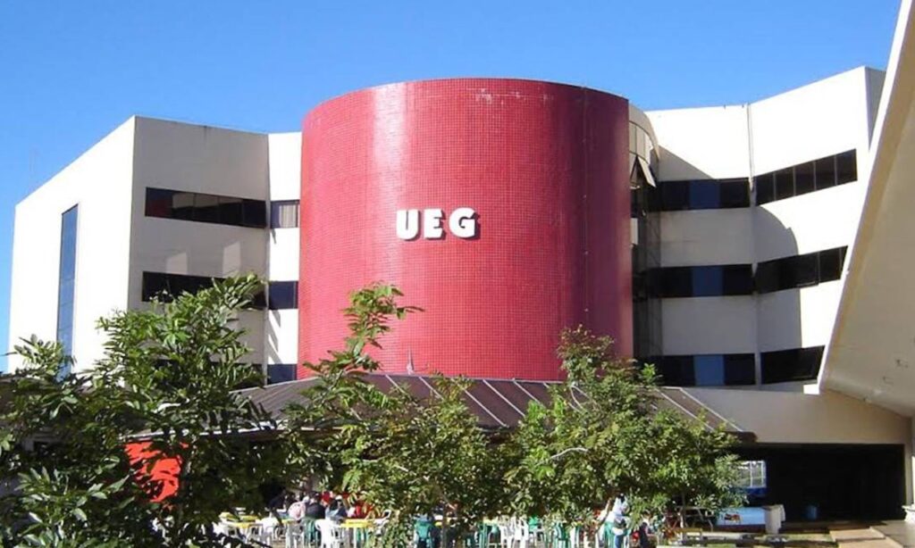 UEG abre editais de vestibular com mais de 3 mil vagas