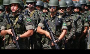 Comissão analisa aposentadoria de militares