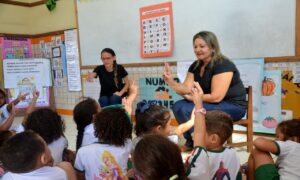 Projeto de lei quer incluir ensino de Libras no ensino fundamental