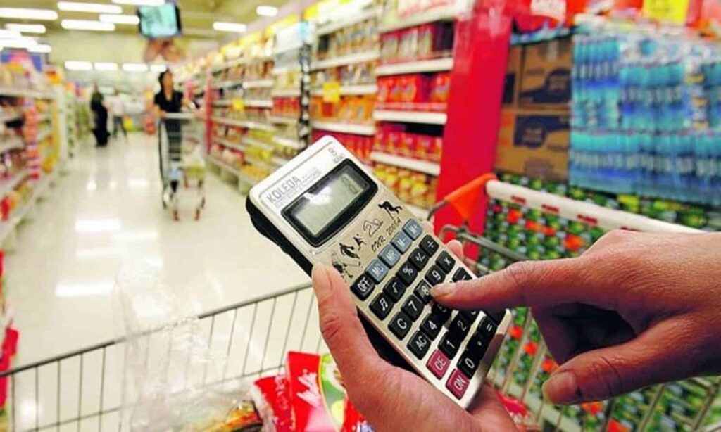 Cesta básica está mais cara em agosto; variação média é de R$ 15