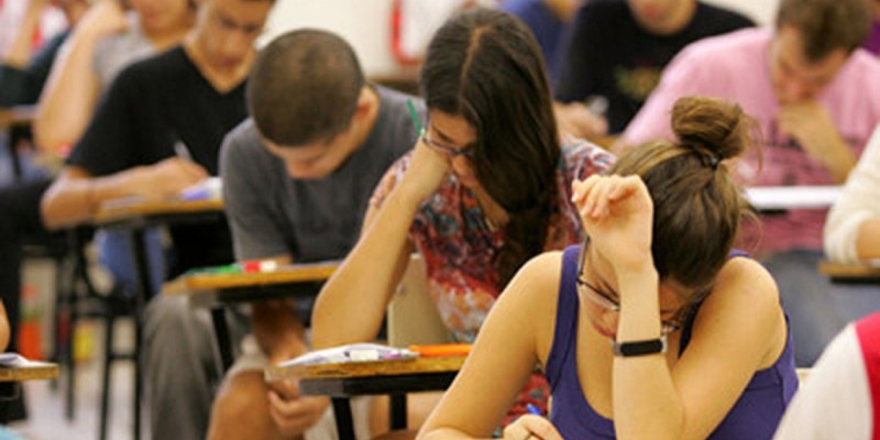 Estudantes podem pedir isenção no Enem a partir de hoje