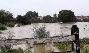 Chuvas causam rompimento parcial de barragem na Bahia