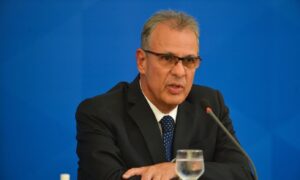 Ministro ressalta sucesso de leilão de petróleo em ano de pandemia