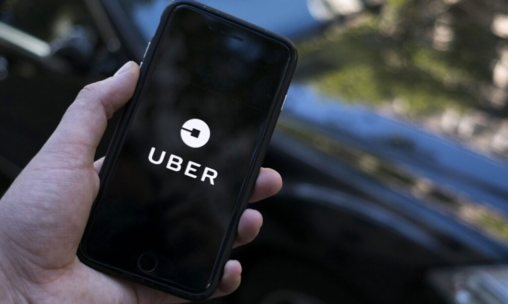 Motorista de Uber é condenado a 16 anos de prisão por assaltar passageiro